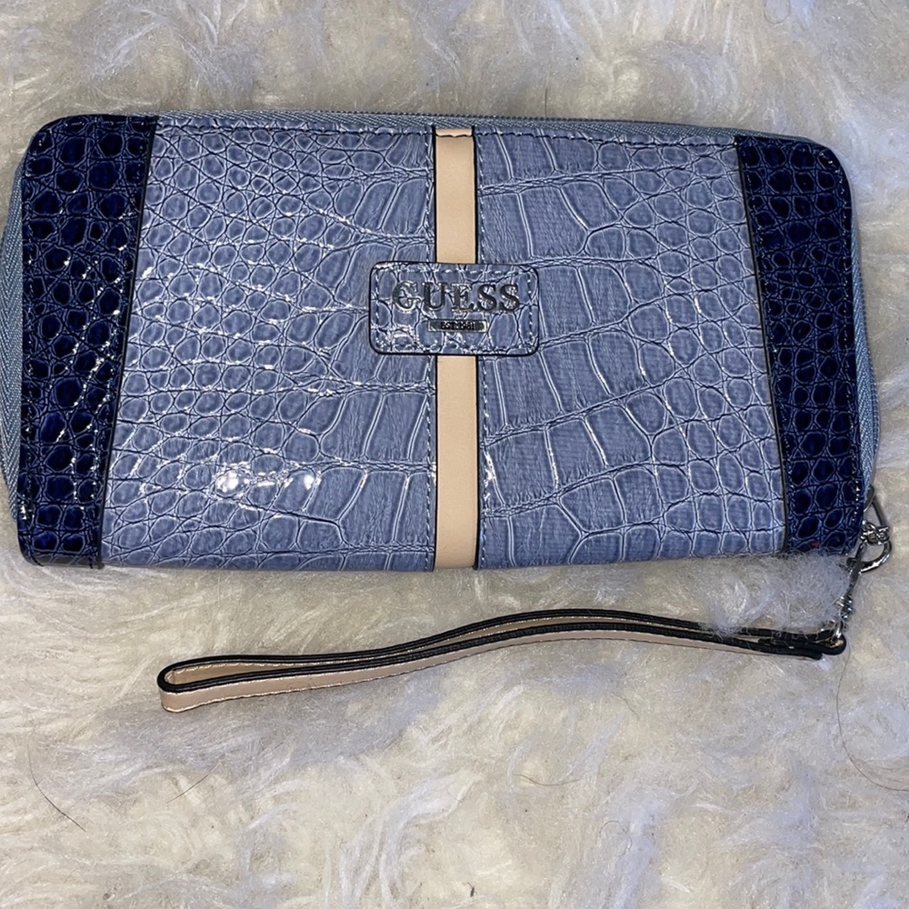 Guess multi blue wallet